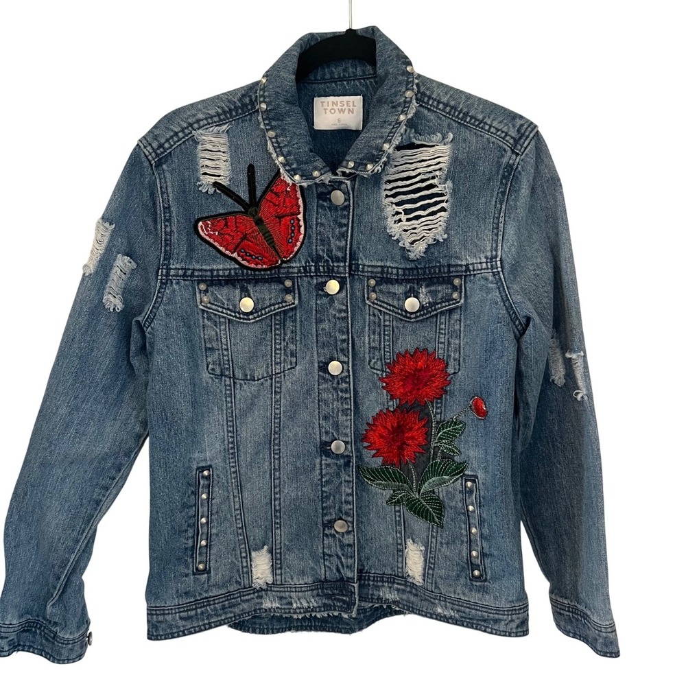 Tinsel Town Distressed Denim Jacket Butterfly Flower Hummingbird Patches. Small